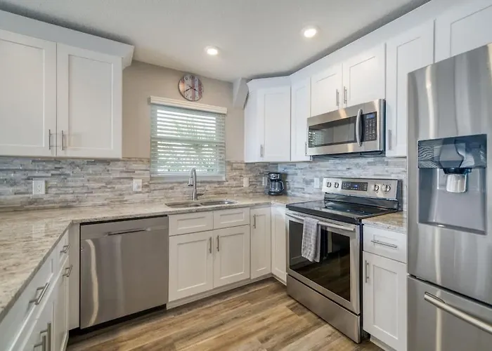 Four Shores Unit 3 Gulf Direct Gulf With Pool And * Clearwater Beach