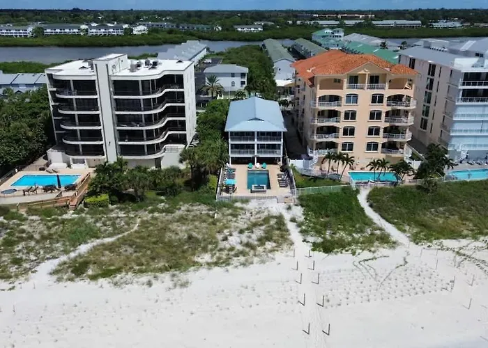 Four Shores Unit 3 Gulf Direct Gulf With Pool And Clearwater Beach